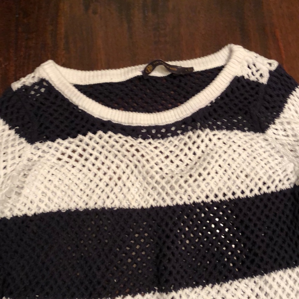Outback Red Sweater - Picture 2 of 2